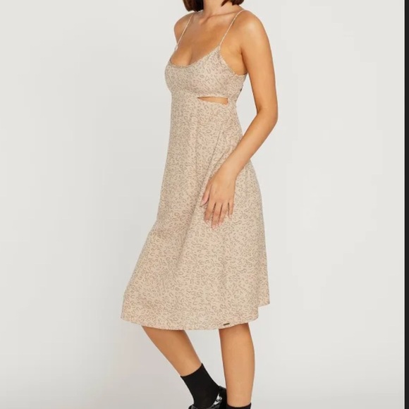 Volcom Cha Cha Ching Leopard Print Midi Dress - NWOT - Picture 3 of 9